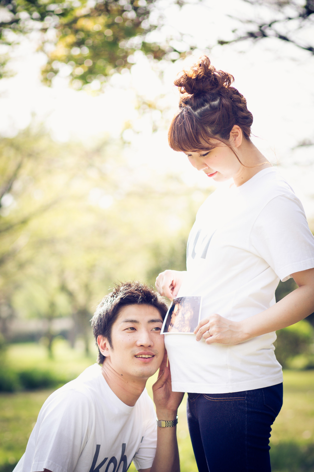 Couple maternity photo shoot in Japan — Photo by Takano Kazuki