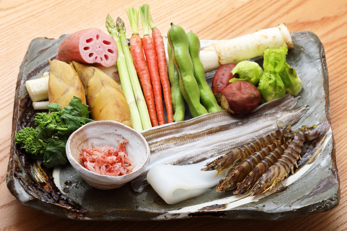 森安　照が撮影した「ECサイト・仕込み・料理・店内外観」の写真