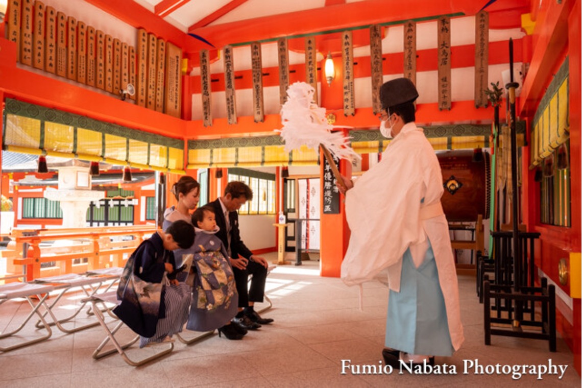 名畑文巨写真事務所が出張撮影した家族写真(キッズ,ベビーフォト)などが写った「出張撮影七五三・お宮詣り」の家族写真