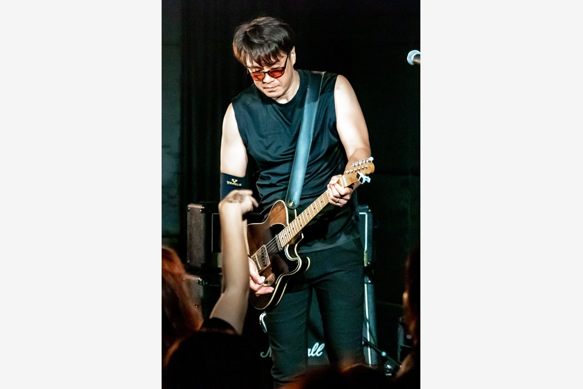 原野 英樹が撮影した写真のアルバム「ロックバンドのライブハウス撮影 No.1」