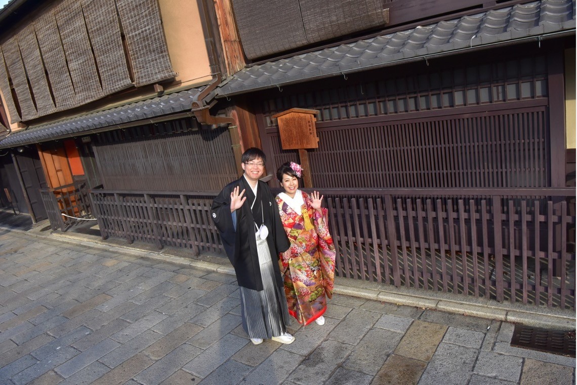 Photo of Pre Weddingphotoshoot at kyoto with kimono in autumn taken by Kiki photo works