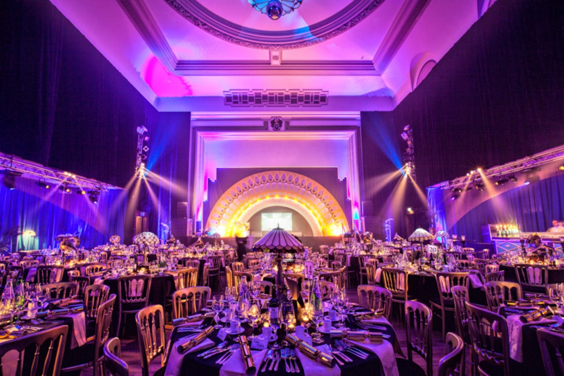 シドニー・クリエイティブフォトグラフィーが撮影した写真のアルバム「雑誌、広告、景色、カタログ、人物、芸能人等」