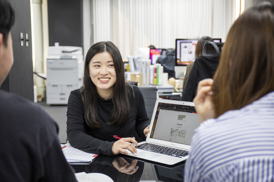関西不動産販売株式会社が撮影した写真のアルバム「仕事風景」