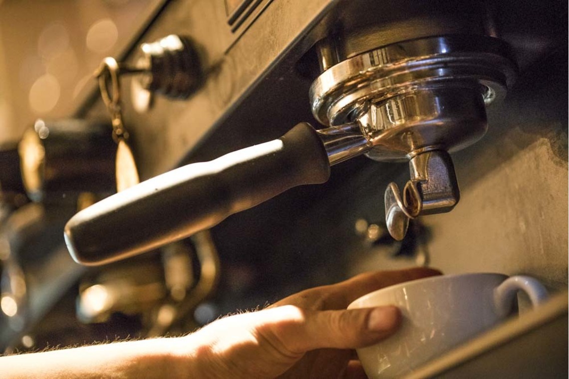 布川航太が撮影した「店舗撮影-coffee shop」の写真