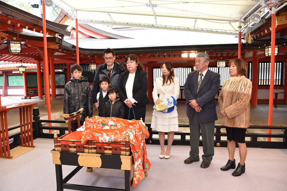 梶田　誠が出張撮影した家族写真(キッズ,ベビーフォト)などが写った「神戸生田神社　宮参り」の家族写真