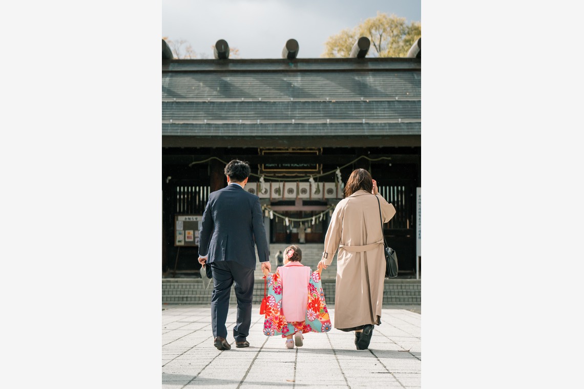須田桃加が撮影した写真のアルバム「護国神社七五三」
