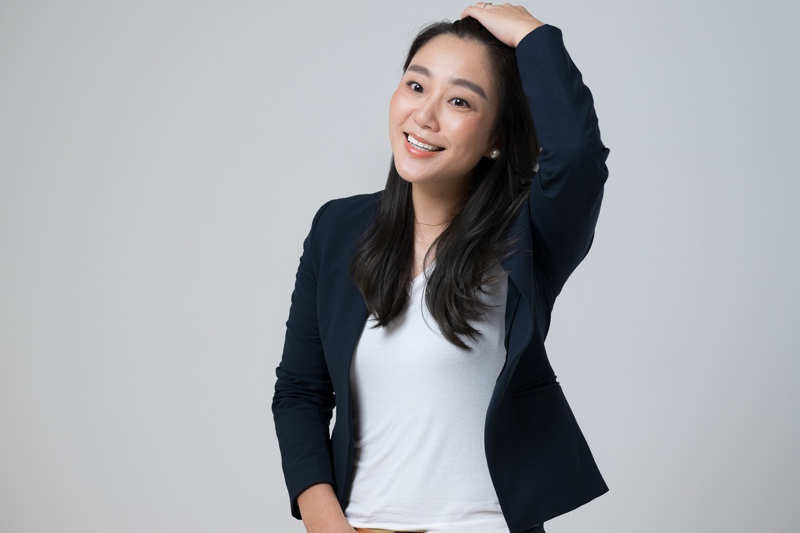 保坂　真弓が撮影した写真のアルバム「企業ホームページ用のプロフィール撮影」