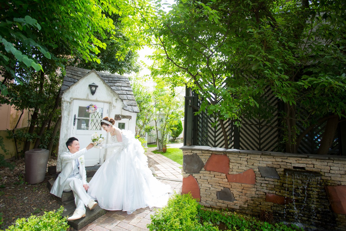 阿部写真館　徳島本店（小西 保徳）	が撮影した「洋装ロケーションフォト」の写真