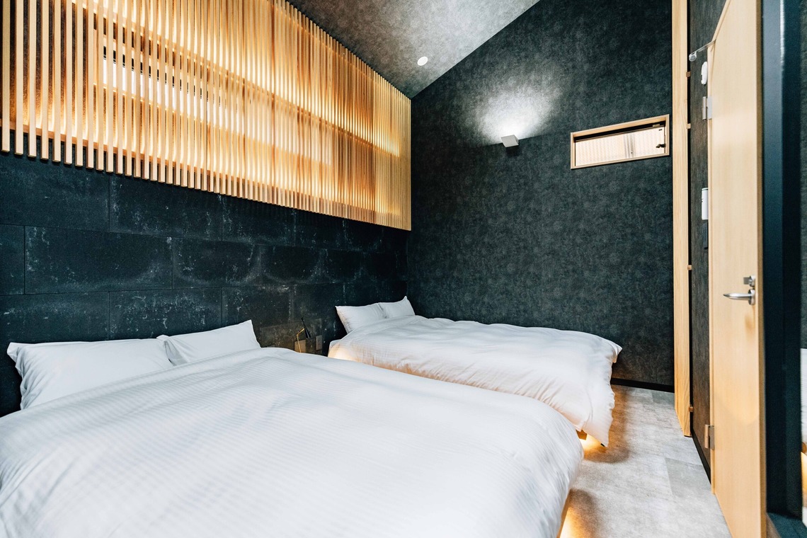 高田鴻平が撮影した写真のアルバム「物件撮影、ホテル撮影」