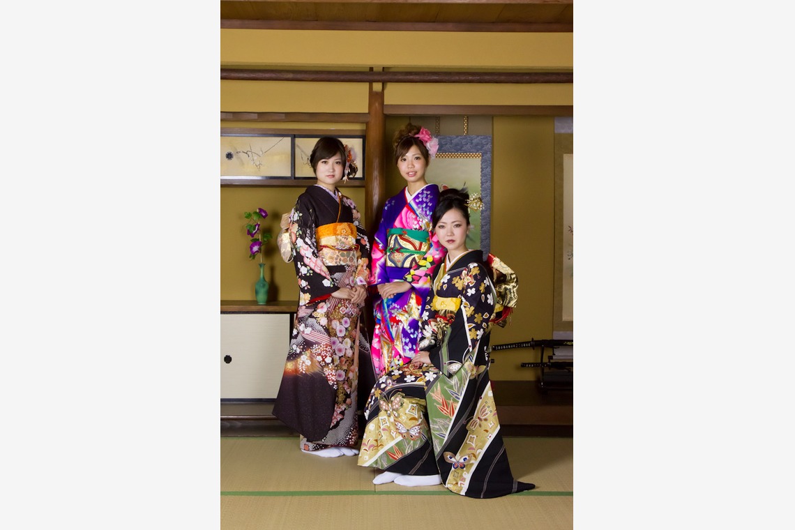スマイルハンターが出張撮影した家族写真(キッズ,ベビーフォト)などが写った「成人式フォト」の家族写真