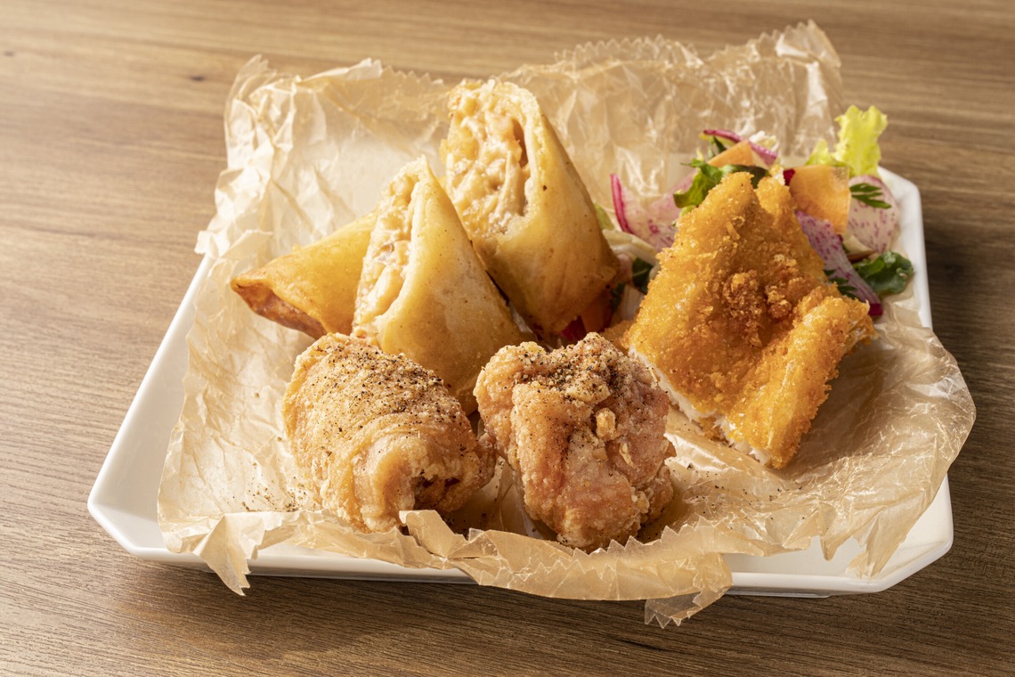 細谷悠美が撮影した写真のアルバム「青横バル　太郎's」