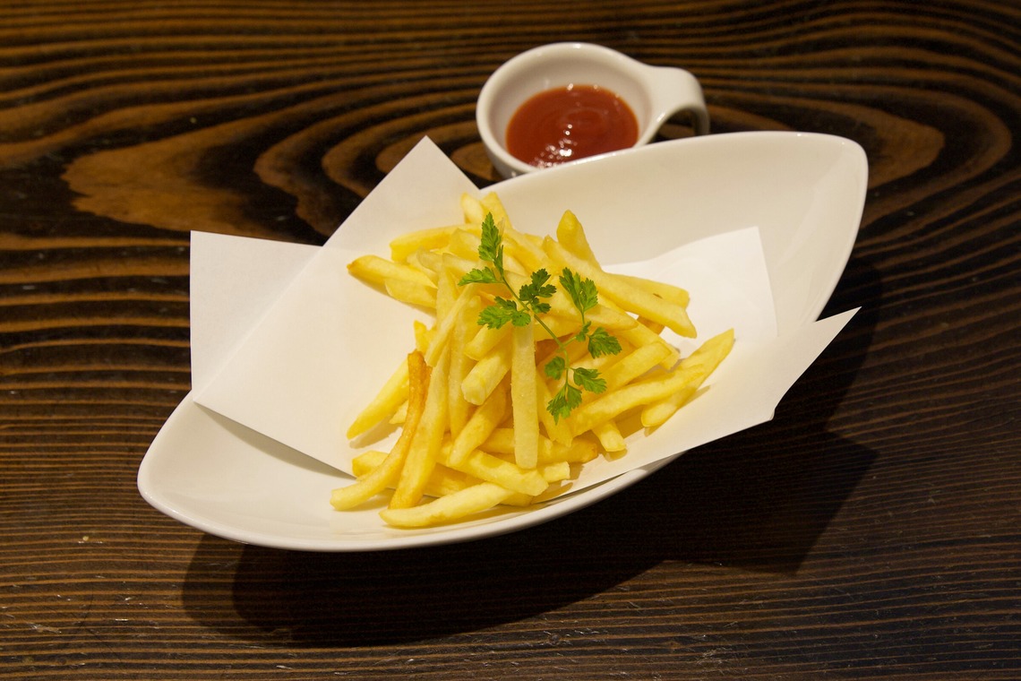 樋上　将太が撮影した写真のアルバム「牛すじカレー専門店　もんま食堂」