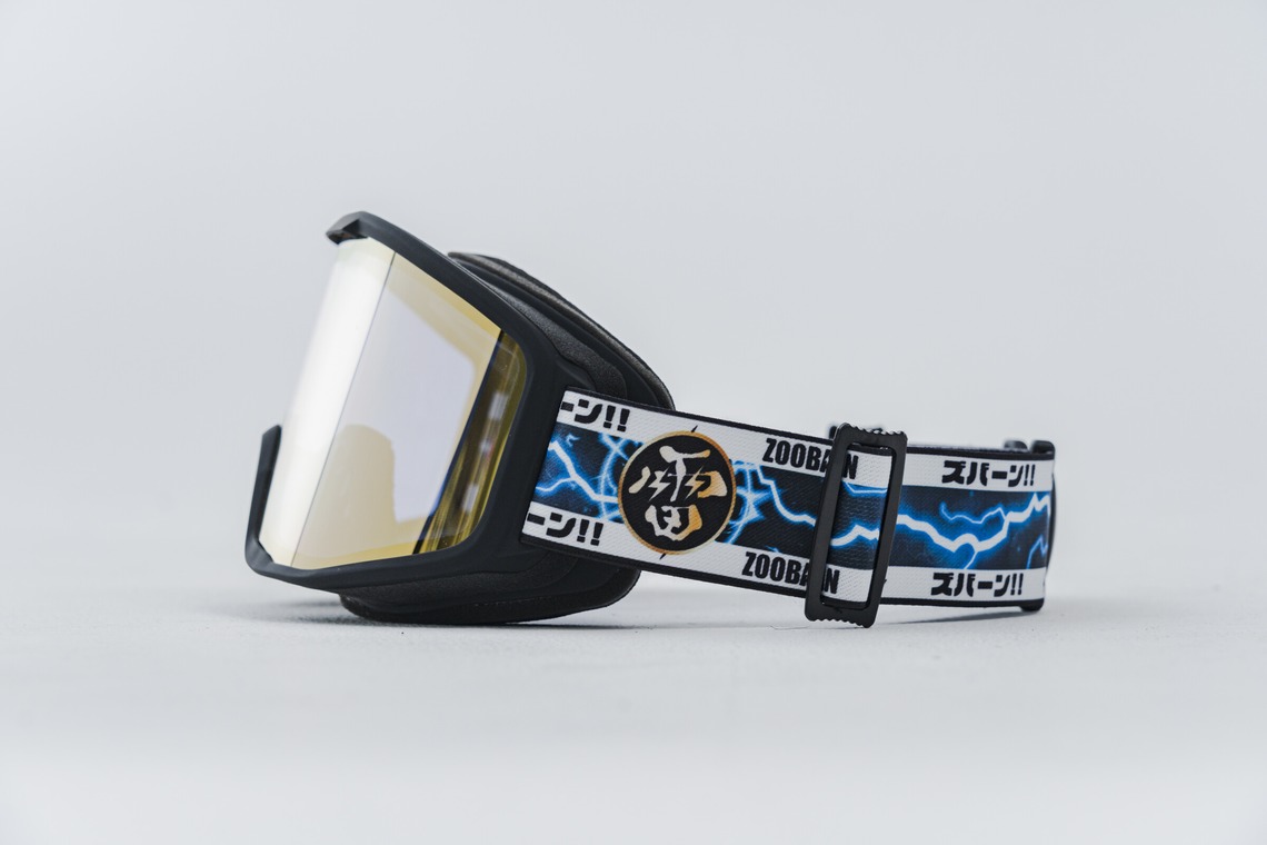 山内康平が撮影した「スノーボード・ウェアブランドスタジオ撮影」の写真