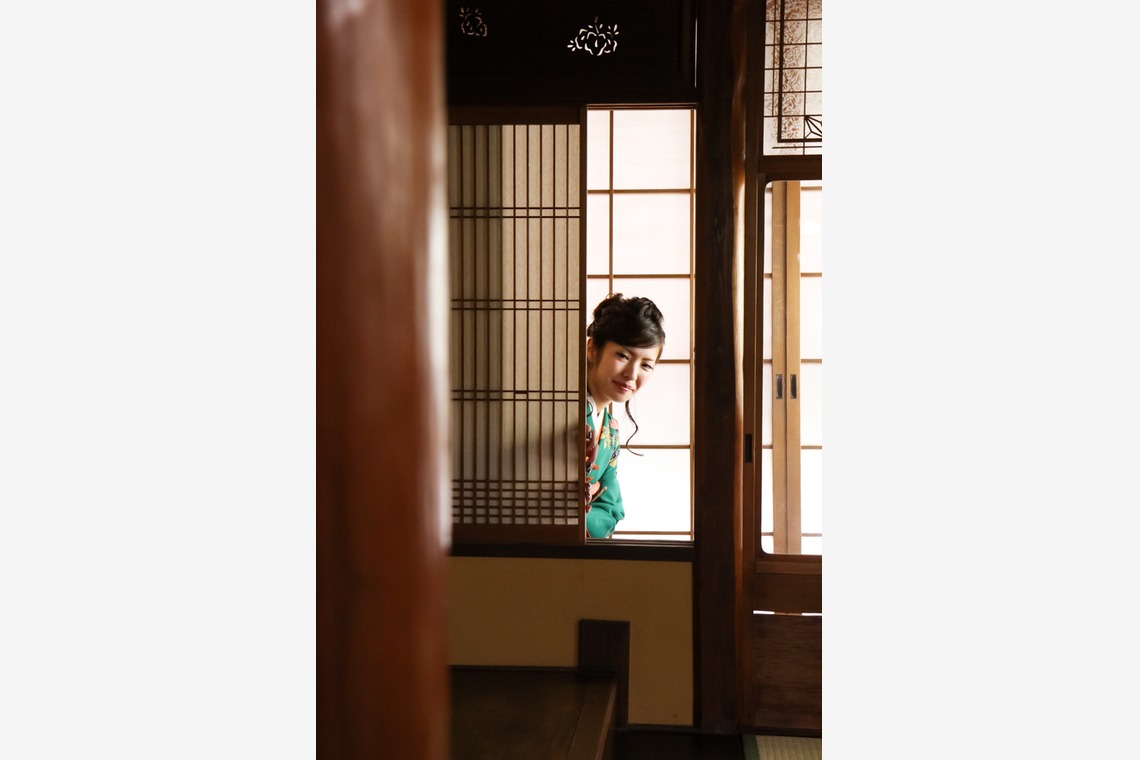 スマイルハンターが出張撮影した家族写真(キッズ,ベビーフォト)などが写った「成人式フォト」の家族写真