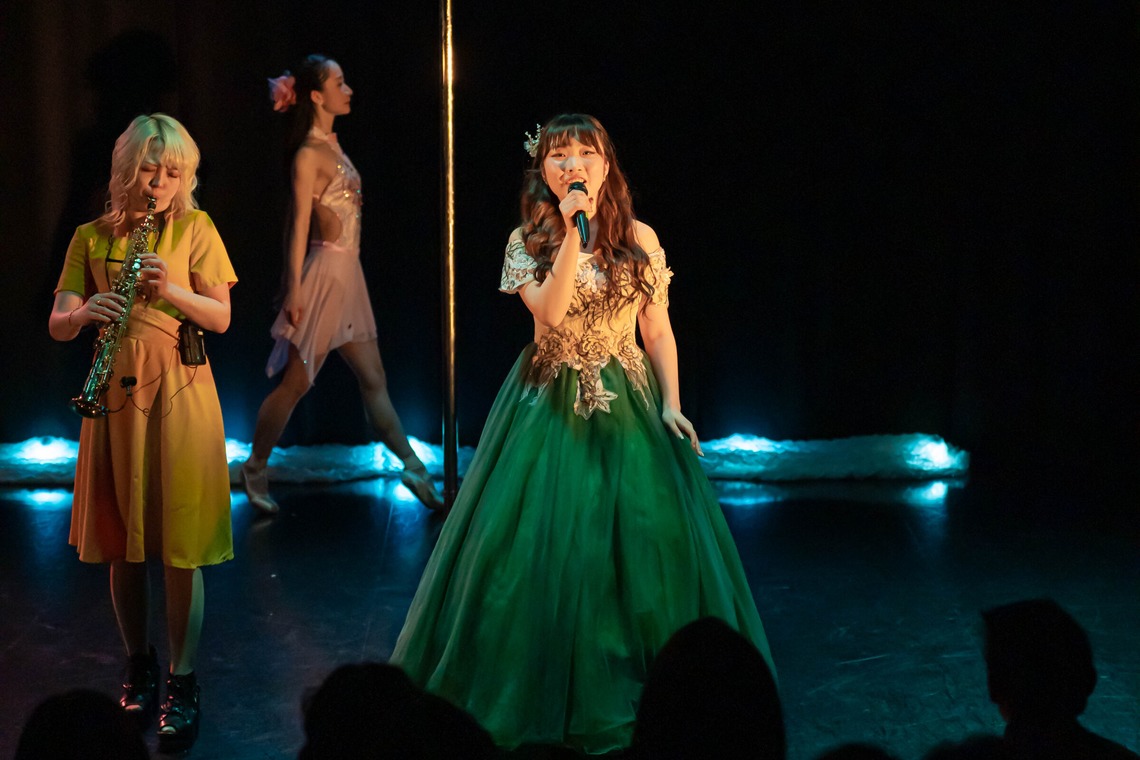 AVSが撮影した写真のアルバム「イベント」