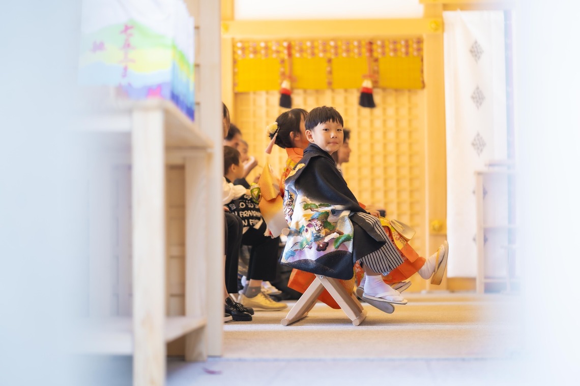 スタジオ11が出張撮影した家族写真(キッズ,ベビーフォト)などが写った「七五三のお参り案件B」の家族写真