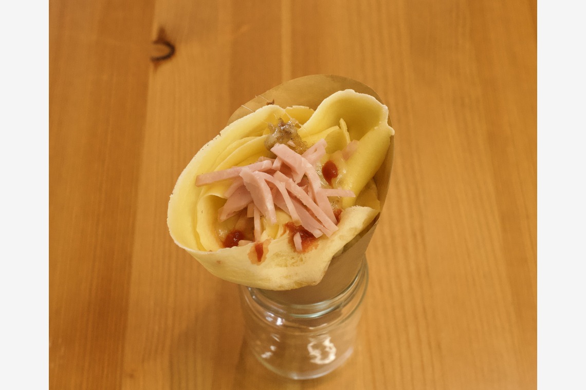 小野和也が撮影した「火花 - クレープ専門店」の写真