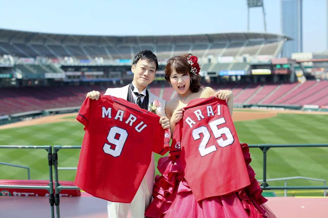 KIKIウェディングが撮影した「桜と広島城」の写真