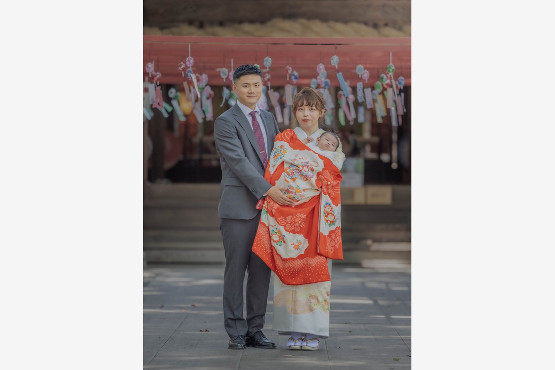 梅田　紫邑が撮影した「家族でお祝いするお宮参り」の写真