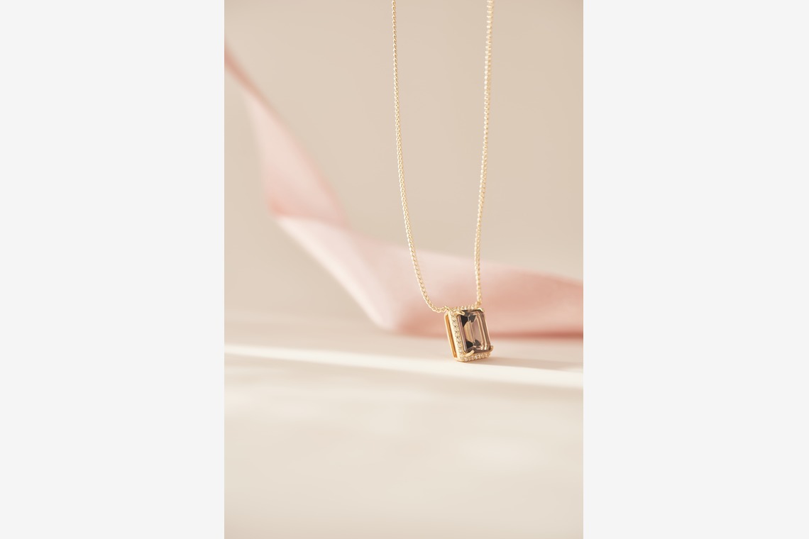 冨永豊貴が撮影した写真のアルバム「ジュエリーブランドの撮影」