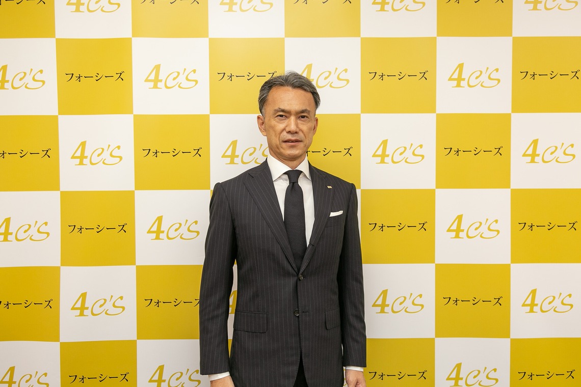 山下桂一郎が撮影した写真のアルバム「法人様ポートレート」