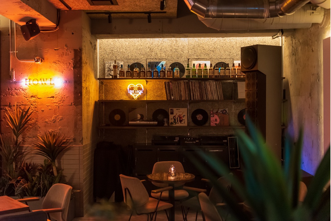 Kanoa Visualsが撮影した写真のアルバム「SOUND BAR HOWL」