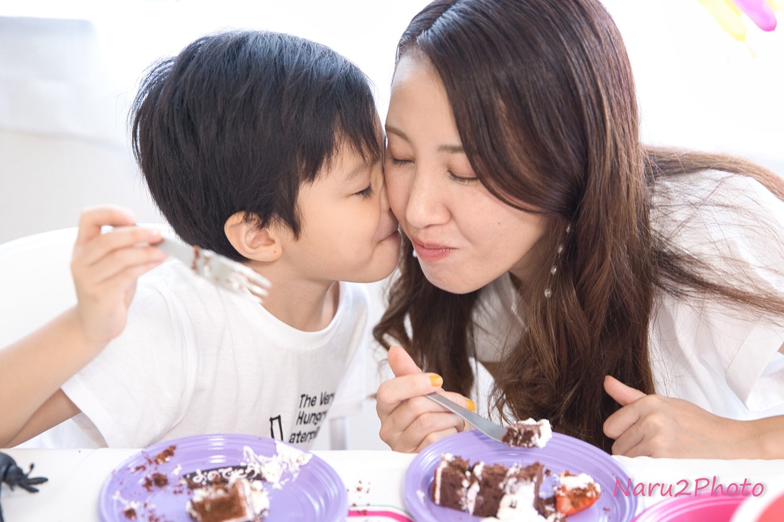 naru2photoが撮影した家族写真の出張撮影のアルバム「お誕生会」
