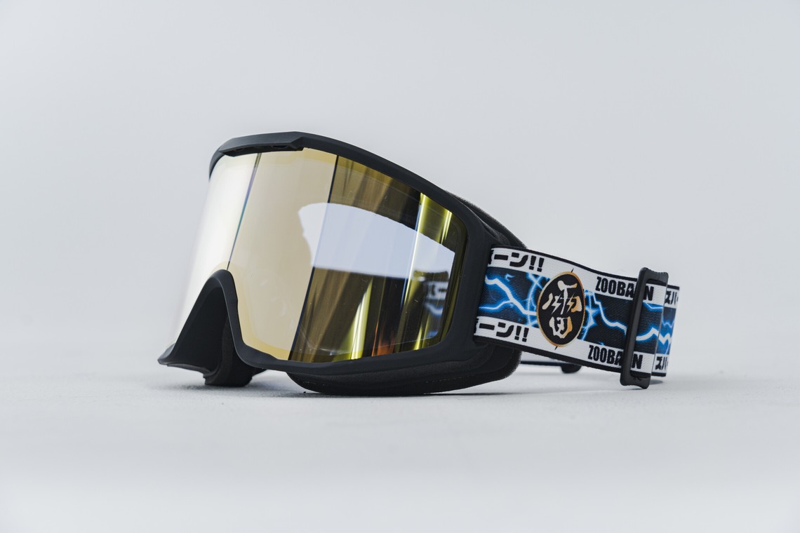 山内康平が撮影した「スノーボード・ウェアブランドスタジオ撮影」の写真