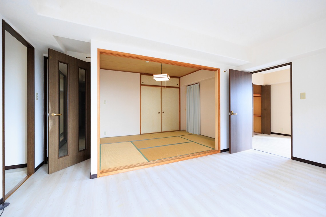 真方　祥が撮影した写真のアルバム「物件・建築」