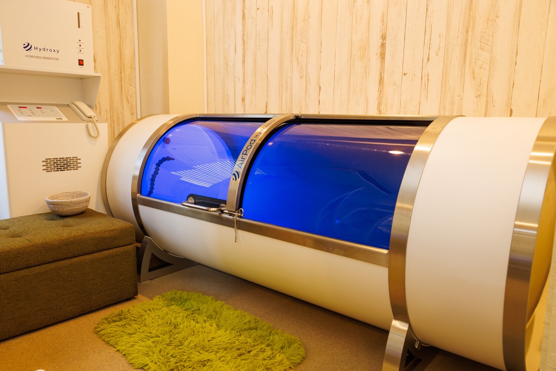 Yusuke Usuiが撮影した「水素カプセル MOPI 内観・人物撮影」の写真