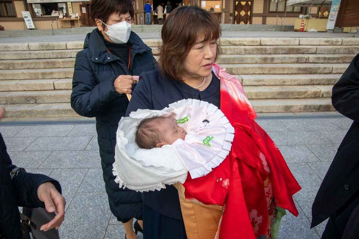 岩坪眞一郎が出張撮影した家族写真(キッズ,ベビーフォト)などが写った「下関お宮参り」の家族写真