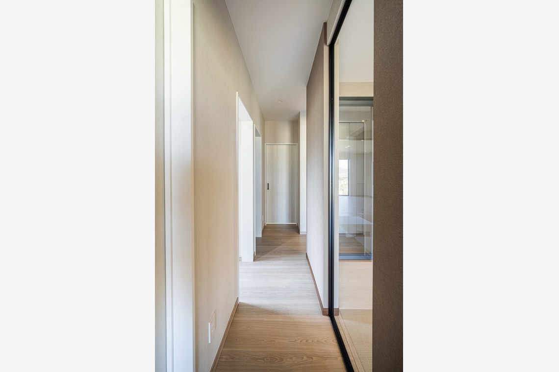 神宮啓佑が撮影した写真のアルバム「竣工撮影」