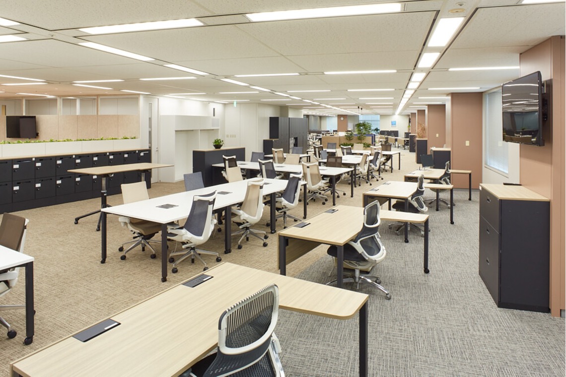 岩瀬泰治が撮影した写真のアルバム「内観写真」