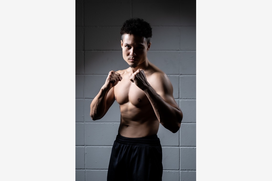 踊るカメラマンAKIRAが撮影した写真のアルバム「ダンサーポートレート」