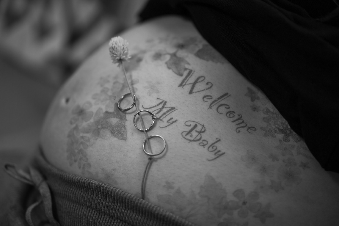 石井凡騎が出張撮影した家族写真(キッズ,ベビーフォト)などが写った「マタニティフォト」の家族写真