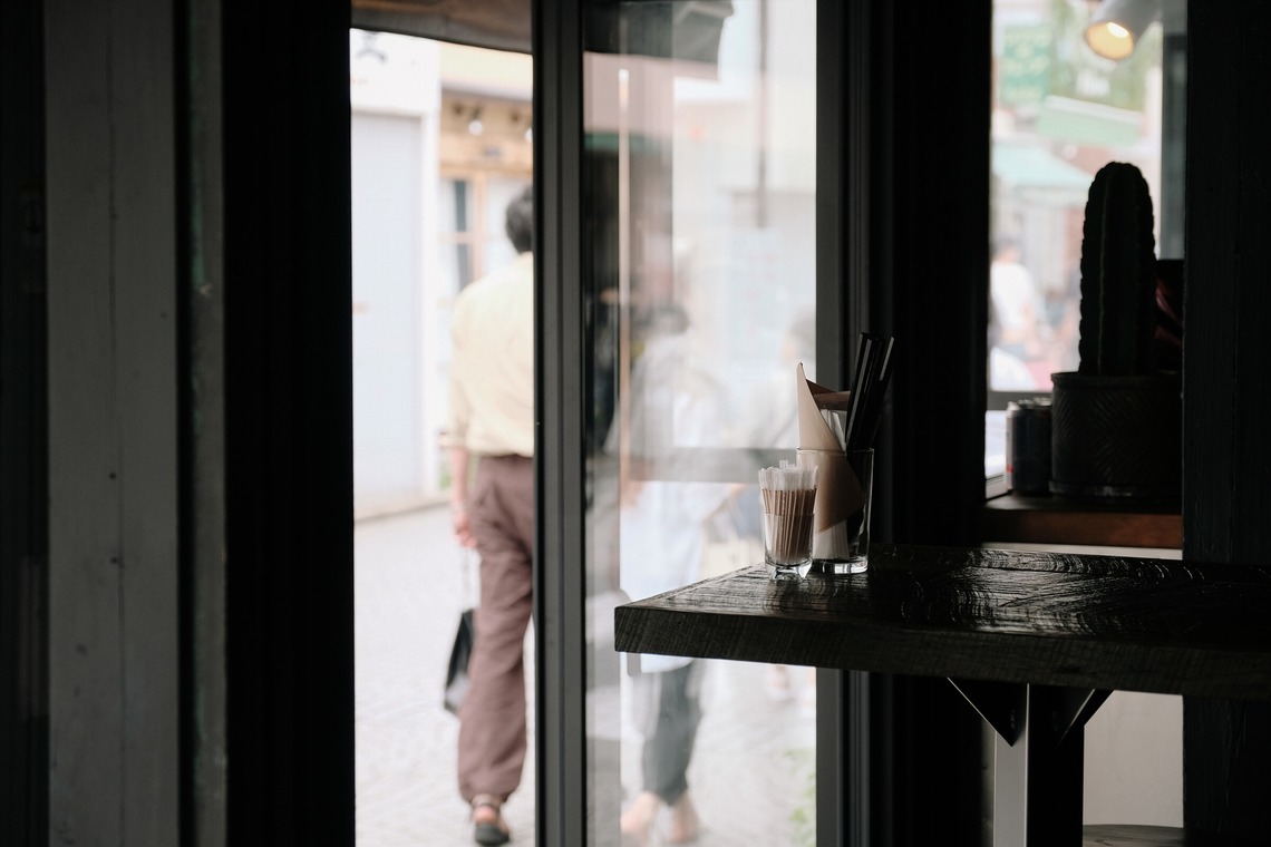 土門巧が撮影した写真のアルバム「THE BLISS BURGER」