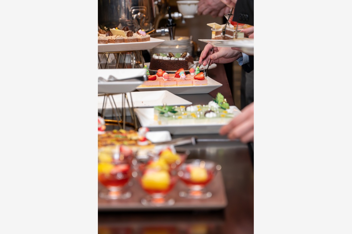 アオキ写真スタヂオが撮影した写真のアルバム「会社忘年会記録」