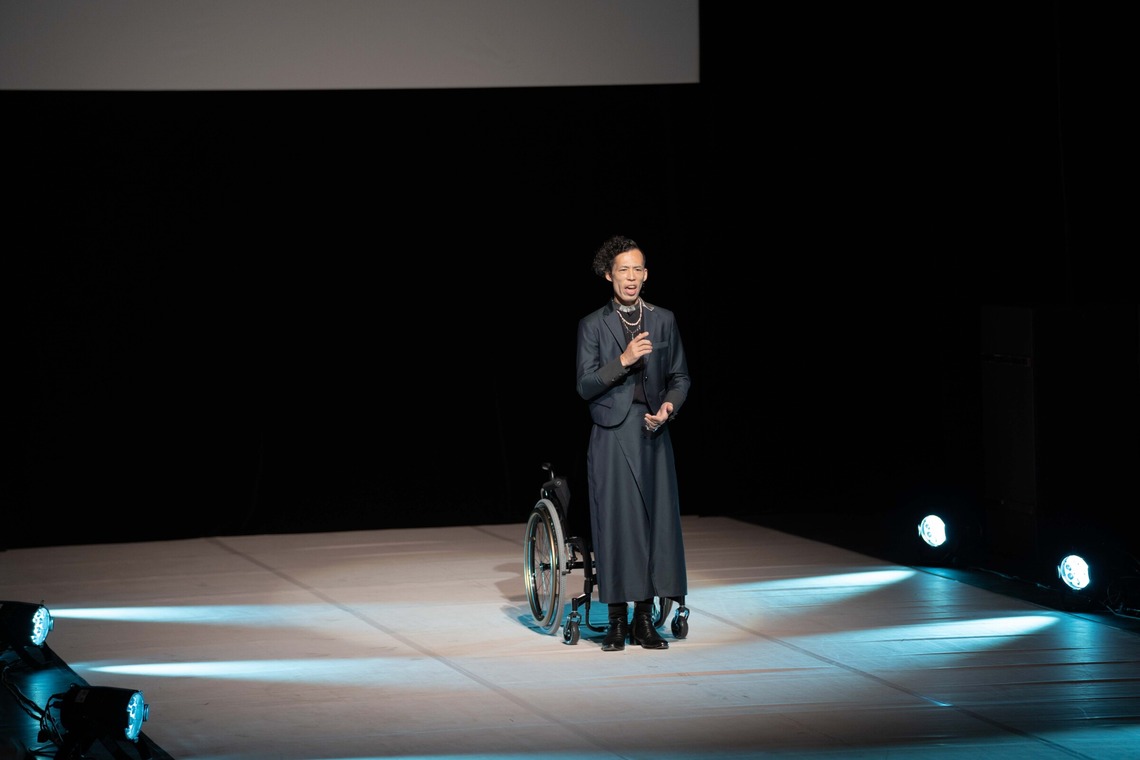 城尾由美子が撮影した写真のアルバム「ファッションショー（ボトモールParis)」