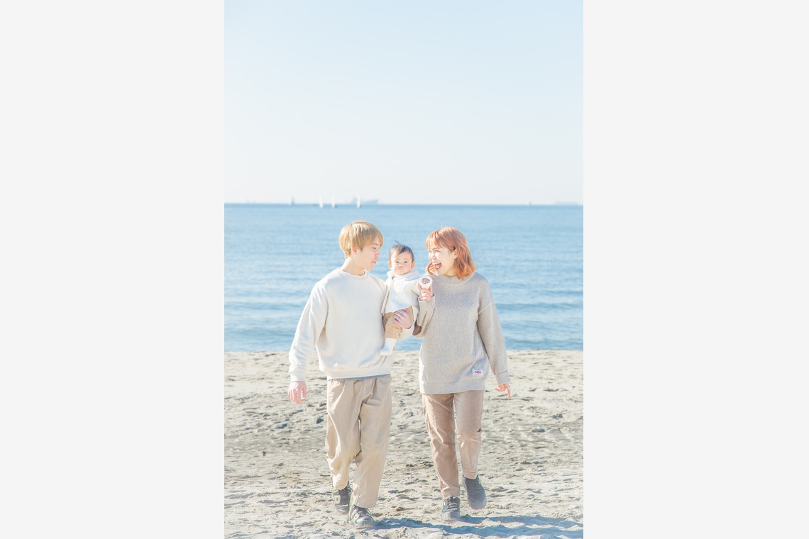 今泉秀樹が出張撮影した家族写真(キッズ,ベビーフォト)などが写った「稲毛海岸」の家族写真