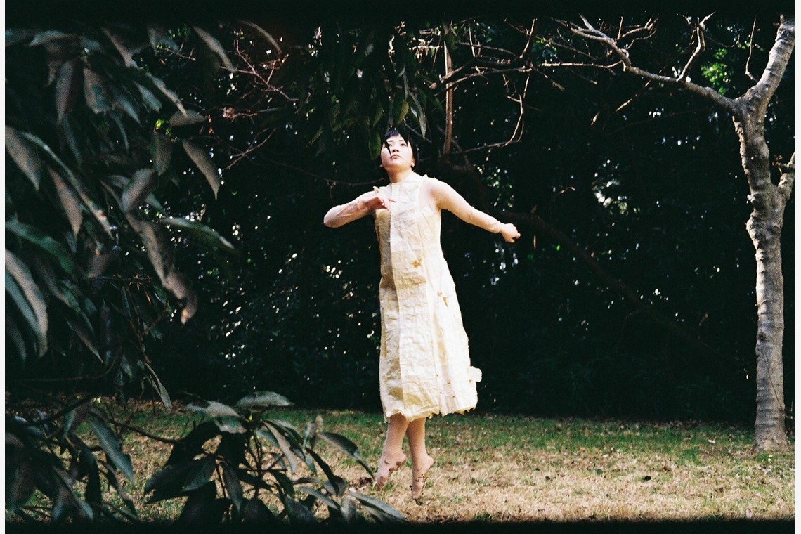 村崎玲巨が撮影した「食べる服　堺」の写真