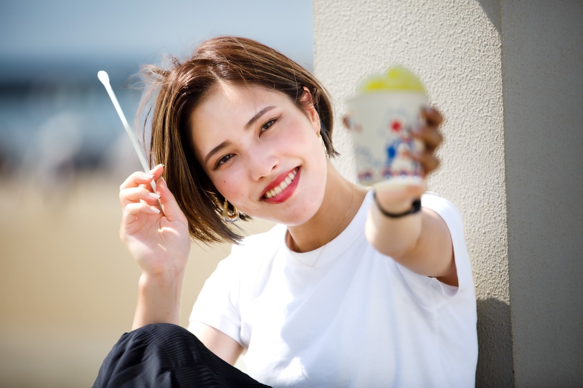 古川拓人が撮影した旅行先の記念撮影のアルバム「ポートレート」