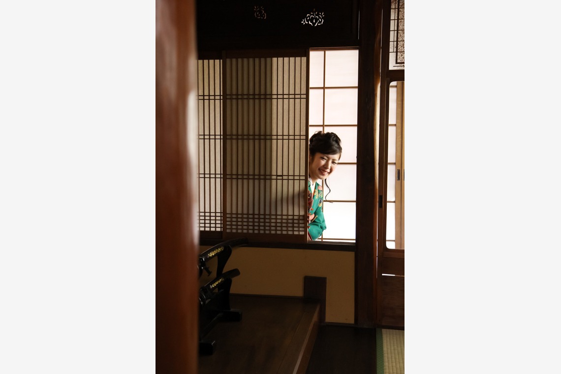 スマイルハンターが出張撮影した家族写真(キッズ,ベビーフォト)などが写った「成人式フォト」の家族写真