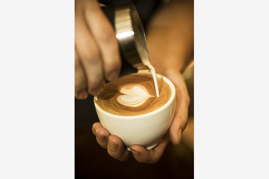 布川航太が撮影した「店舗撮影-coffee shop」の写真