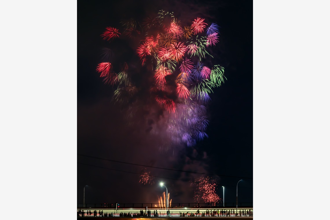 ハイナ　マテウスが撮影した写真のアルバム「花火大会祭り」