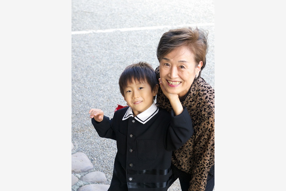 森　健児が出張撮影した家族写真(キッズ,ベビーフォト)などが写った「記念写真、子供の写真」の家族写真