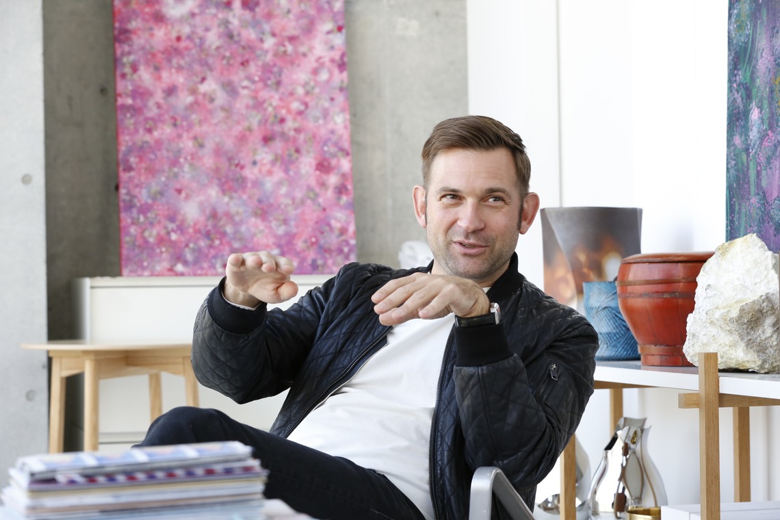 村田わかな広告写真が撮影した「日経Gooday インタビュー」の写真