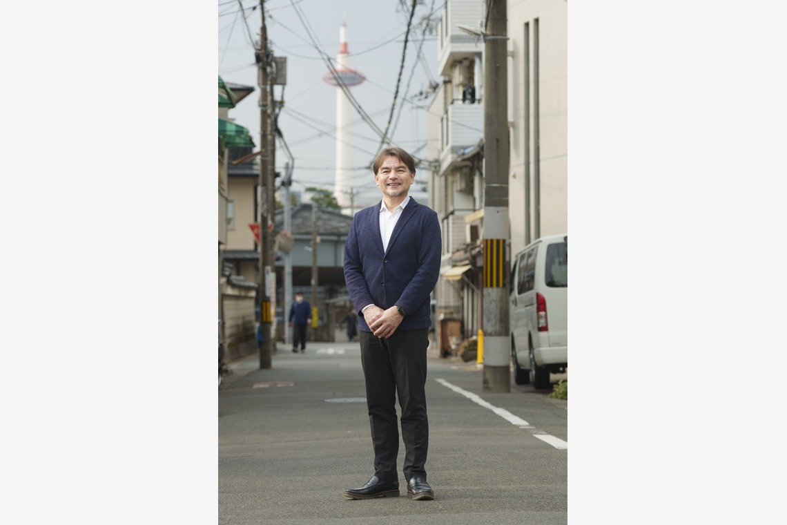 ノーザンスタジオが撮影した「京都の日常を背景としたプロフィール写真」の写真