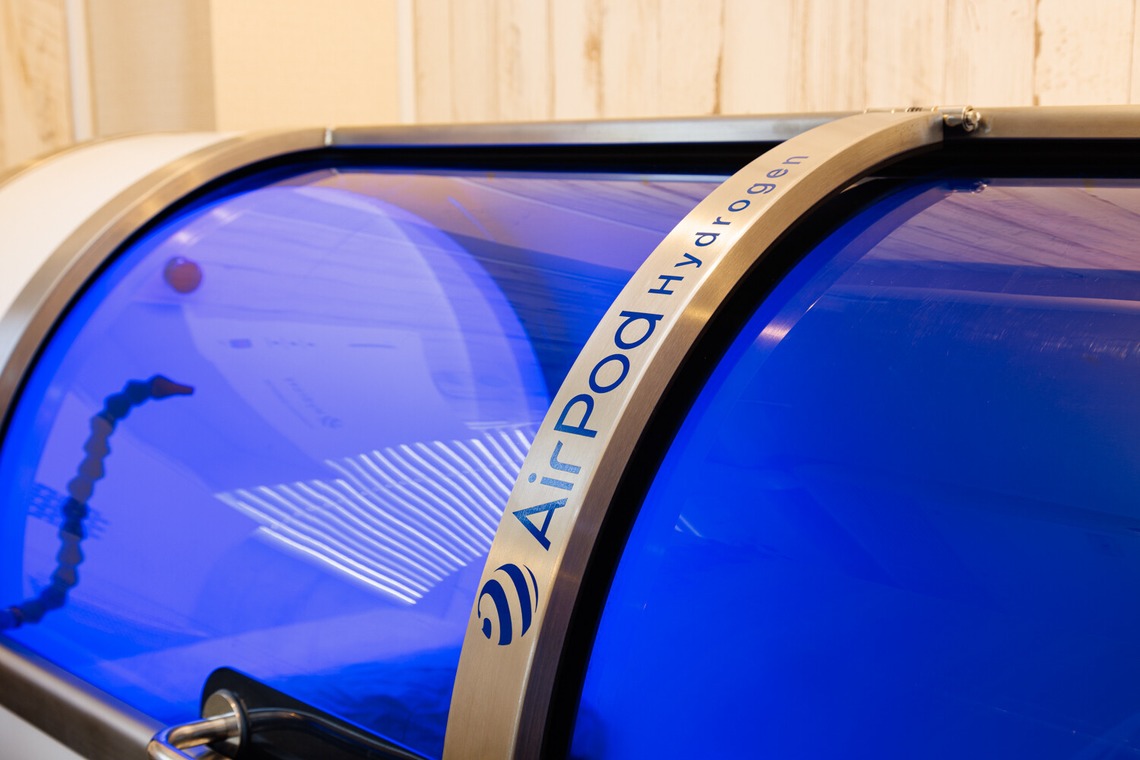 Yusuke Usuiが撮影した「水素カプセル MOPI 内観・人物撮影」の写真