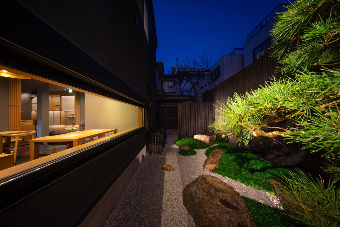 Yusuke Usuiが撮影した写真のアルバム「鎌倉　すき焼き店」