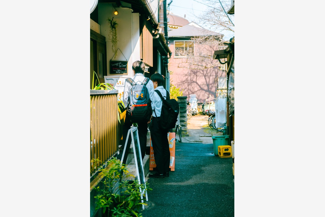 スタジオグラフが撮影した写真のアルバム「ギャラリー」